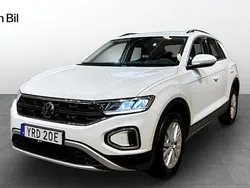 Vit (pure white) Begagnad 2022 VW T-Roc Life SUV | 219 900 kr (Marknadspris)
