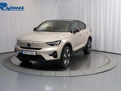 Ljusbrun Ny 2024 Volvo EC40 Plus SUV | 579 900 kr (Marknadspris)