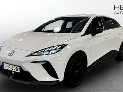 Vit (white) Begagnad 2022 MG MG4 EV Halvkombi | 259 000 kr