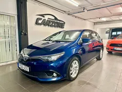 Toyota Auris Hybrid