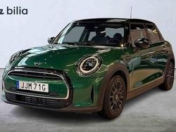 Grön Begagnad 2023 Mini Cooper Halvkombi | 254 900 kr
