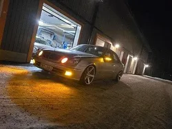 Silver Begagnad 2003 Mercedes E270 Avantgarde Sedan | 35 000 kr