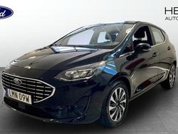 Svart (black) Begagnad 2022 Ford Fiesta Halvkombi | 179 900 kr (Marknadspris)