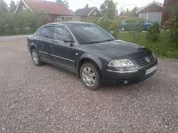 Grå Begagnad 2001 VW Passat Comfortline Sedan | 13 000 kr