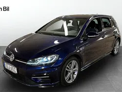 Mörkblå (atlantik blue metallic) Begagnad 2019 VW Golf VII R-line Halvkombi | 214 800 kr (Marknadspris)