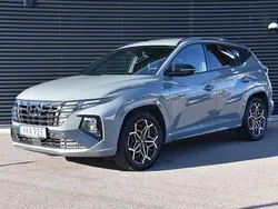 Grå Begagnad 2022 Hyundai Tucson Advanced SUV | 349 900 kr (Marknadspris)
