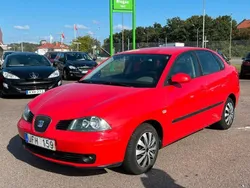 Röd Begagnad 2003 Seat Cordoba Sedan | 24 900 kr