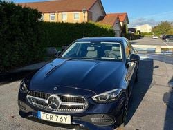 Blå Begagnad 2022 Mercedes C200 Avantgarde Sedan | 324 900 kr (Bra pris)