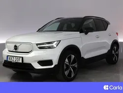 Vit Begagnad 2022 Volvo XC40 Core SUV | 304 900 kr