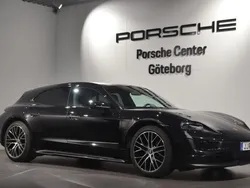 Svart (black) Begagnad 2022 Porsche Taycan Sport Turismo Sedan | 699 000 kr (Marknadspris)