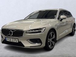 Vit Begagnad 2018 Volvo V60 Inscription Kombi | 349 900 kr (Marknadspris)
