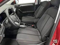 Röd Begagnad 2025 VW T-Roc Edition SUV | 319 900 kr (Lite dyr)