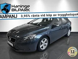 Blå Begagnad 2016 Volvo V40 Kinetic Kombi | 129 995 kr (Marknadspris)