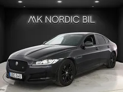 Svart Begagnad 2015 Jaguar XF Sedan | 224 900 kr