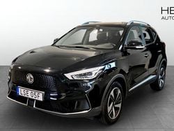 Svart (black) Begagnad 2022 MG ZS Comfort Sedan | 234 900 kr (Marknadspris)