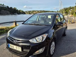Svart Begagnad 2013 Hyundai i20 Premium Halvkombi | 65 000 kr (Marknadspris)