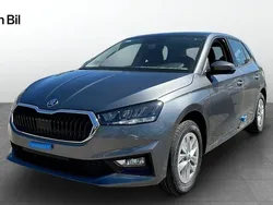 Grå Ny 2025 Skoda Fabia Selection Halvkombi | 262 700 kr (Marknadspris)