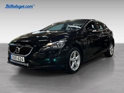 Svart Begagnad 2017 Volvo V40 Business Edition Halvkombi | 139 000 kr (Marknadspris)