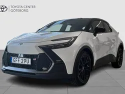 Vit Begagnad 2023 Toyota C-HR Sport SUV | 399 900 kr (Bra pris)