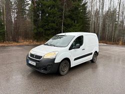 Vit Begagnad 2016 Peugeot Partner Minibuss | 36 000 kr (Superpris)