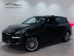 Svart Begagnad 2015 Porsche Cayenne Turbo SUV | 419 900 kr (Marknadspris)