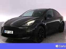 Svart Begagnad 2022 Tesla Model Y Standard Range SUV | 379 900 kr