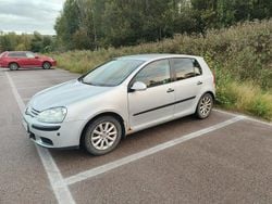 Silver Begagnad 2005 VW Golf IV Halvkombi | 12 000 kr (Superpris)