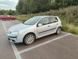 Silver Begagnad 2005 VW Golf IV Halvkombi | 25 000 kr (Marknadspris)