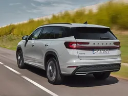 Ny 2025 Skoda Kodiaq SportLine SUV | 484 900 kr (Marknadspris)