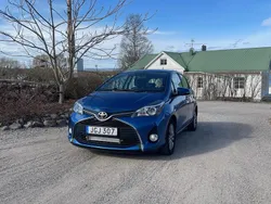 Blå Begagnad 2014 Toyota Yaris Active Halvkombi | 85 000 kr (Marknadspris)
