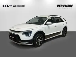 Vit Begagnad 2024 Kia Niro SUV | 349 900 kr (Marknadspris)