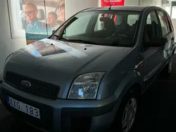 Ljusblå Begagnad 2006 Ford Fusion Halvkombi | 34 000 kr (Marknadspris)