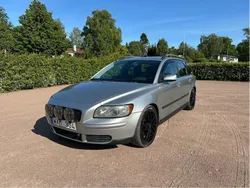 Silver Begagnad 2006 Volvo V50 Kombi | 29 999 kr (Marknadspris)