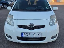Vit Begagnad 2010 Toyota Yaris Halvkombi | 57 000 kr (Marknadspris)