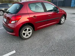 Röd Begagnad 2010 Peugeot 207 Halvkombi | 34 900 kr (Marknadspris)