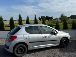 Grå Begagnad 2006 Peugeot 207 Halvkombi | 14 000 kr (Superpris)