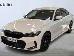 Vit Begagnad 2025 BMW 330e Sedan | 559 000 kr