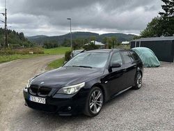 Svart Begagnad 2007 BMW 530 M Sport Kombi | 56 900 kr (Marknadspris)