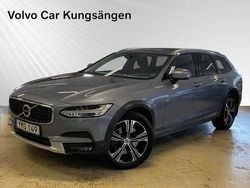 Blå Begagnad 2017 Volvo V90 CC Business Edition Kombi | 294 900 kr (Marknadspris)