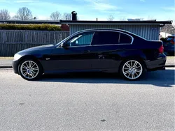 Blå Begagnad 2009 BMW 325 Comfort Edition Sedan | 59 000 kr (Superpris)