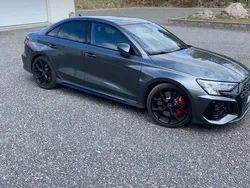 Grå Begagnad 2023 Audi RS3 Halvkombi | 649 000 kr (Marknadspris)
