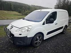Vit Begagnad 2009 Peugeot Partner Minibuss | 23 000 kr (Marknadspris)