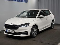 Vit Begagnad 2023 Skoda Fabia Style Halvkombi | 205 900 kr (Marknadspris)