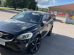 Svart Begagnad 2015 Volvo XC60 R-Design SUV | 114 600 kr (Superpris)