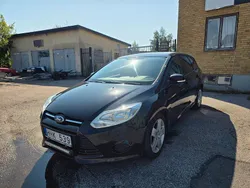 Svart Begagnad 2013 Ford Focus Trend Kombi | 38 900 kr (Marknadspris)