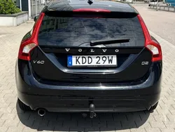 Svart Begagnad 2014 Volvo V60 Kinetic Kombi | 97 500 kr (Superpris)