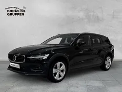 Svart Begagnad 2023 Volvo V60 CC Core Kombi | 369 000 kr (Marknadspris)
