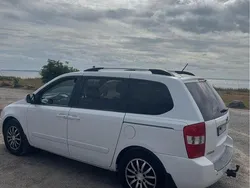 Vit Begagnad 2011 Kia Carnival 2 Minibuss | 44 000 kr