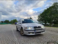 Silver Begagnad 2006 Skoda Octavia RS Halvkombi | 14 500 kr (Marknadspris)
