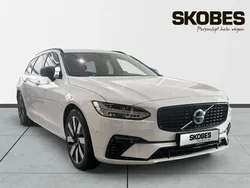 Vit Ny 2025 Volvo V90 Plus Kombi | 574 700 kr (Marknadspris)
